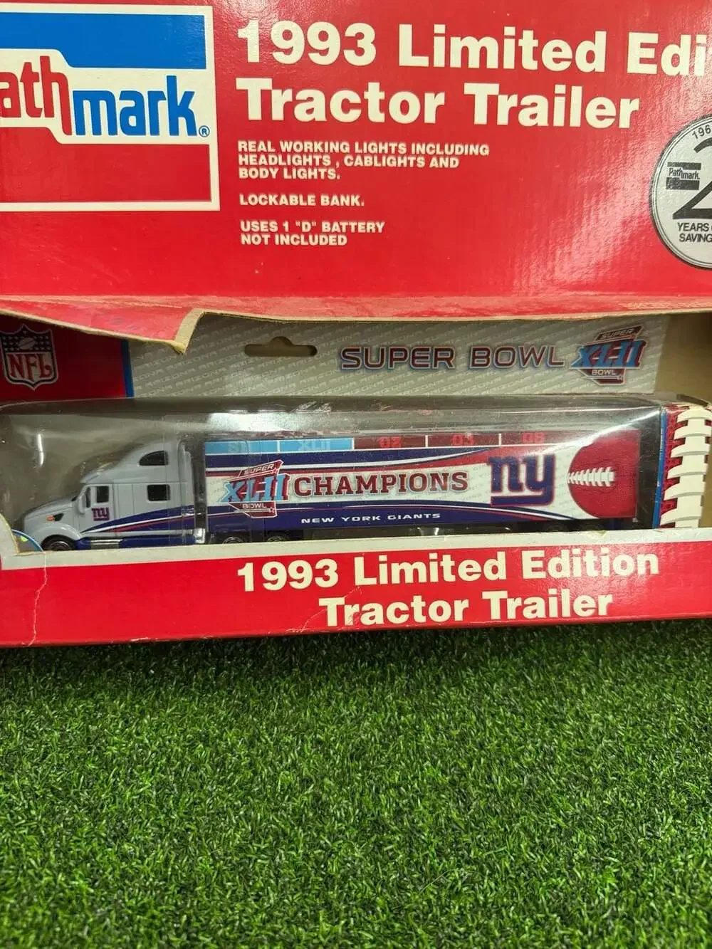 New York Giants Super Bowl XLII Champions Limited Edition Tractor Trailer Diecas